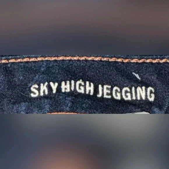 American Eagle Sky High Jegging, Size 2 - Picture 9 of 10